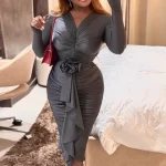 ผู้หญิง's เดรส สง่างาม Fashion สวมหัว Solid คอวี Ruched Design Rose Floral Details